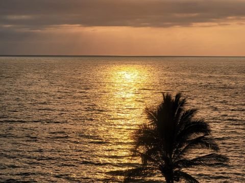 Atardecer sobre la bahía desde Playa Punta Negra, Puerto Vallarta